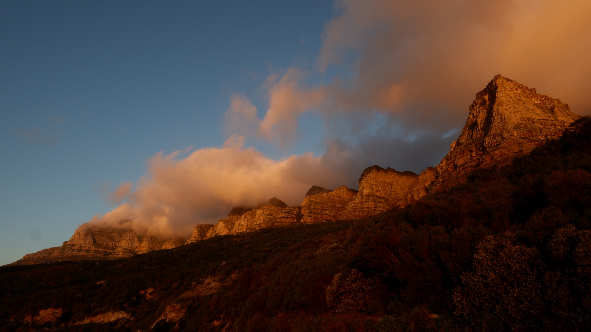 Dramatic golden light on the Cape Town mountains