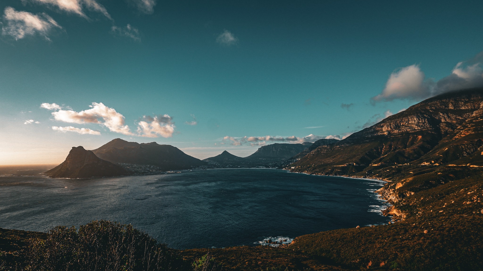 Dramatic golden light on the Cape Town mountains